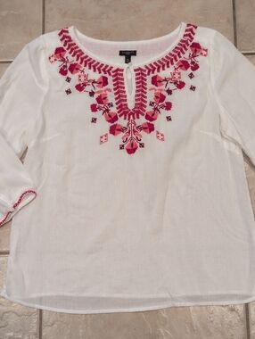 Talbots White Sheer Embroidered Gauze Blouse Size Medium Petite